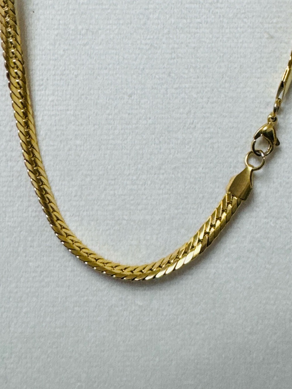 Gold Herringbone Chain Necklace - Classic Women's Jewelry